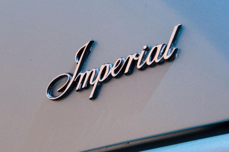  Chrysler Imperial Crown 4-Door Hardtop 1966 года  (фото 4 из 10)
